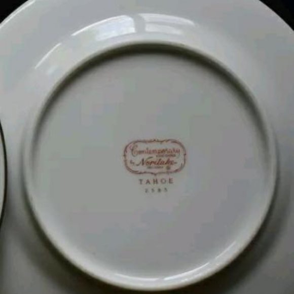 NORITAKE TAHOE 2585. 2 dinner plates 2-Salad Plates (total 4) - Picture 6 of 6